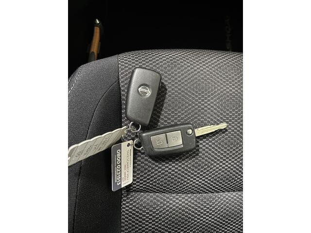 Nissan QASHQAI 1.6 Acenta / Trekhaak / Metaalkleur / Automatische airco / Parkeersensoren voor + achter / Lichtmetalen velgen 17" / Cruise control / Bluetooth telefoonvoorbereiding