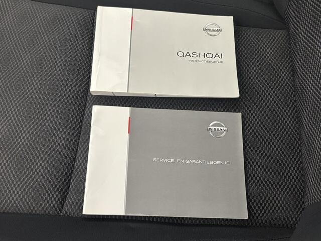 Nissan QASHQAI 1.6 Acenta / Trekhaak / Metaalkleur / Automatische airco / Parkeersensoren voor + achter / Lichtmetalen velgen 17" / Cruise control / Bluetooth telefoonvoorbereiding