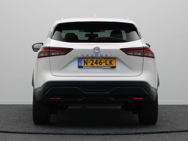 Nissan QASHQAI 158pk MHEV Xtronic Acenta | 18" Lichtmetalen Velgen | Rondomzicht Camera | Navigatie | DAB Audio | Panoramadak |