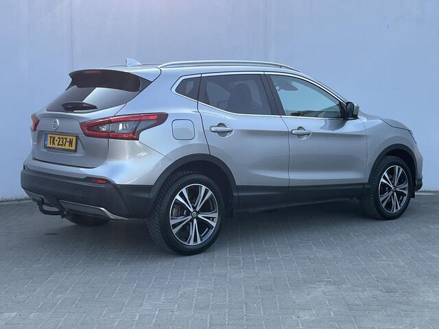 Nissan QASHQAI 1.2 N-Connecta Automaat / Trekhaak (Trekgewicht 1.000kg) / Panorama-dak / 360° Camera / Cruise- en Climate Control / Keyless Entry & Start / Parkeersensoren voor en achter / Navigatie full map / Bluetooth / Lane assist