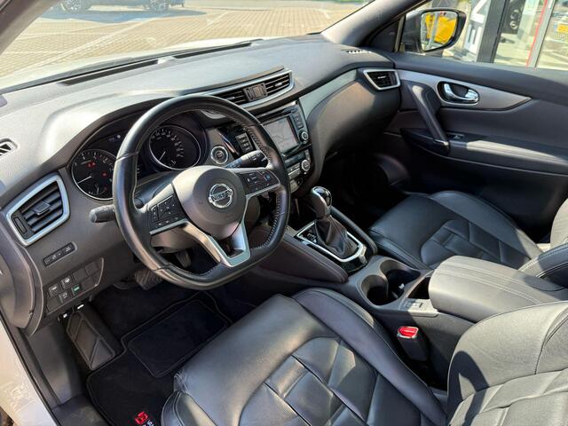 Nissan QASHQAI 1.3 DIG-T Tekna *Trekhaak & Panoramadak*