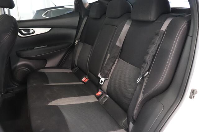 Nissan QASHQAI 1.3 DIG-T N-Connecta | 360 Camera | Panoramadak | Climate control | AppleCarplay AndroidAuto | Navigatie |