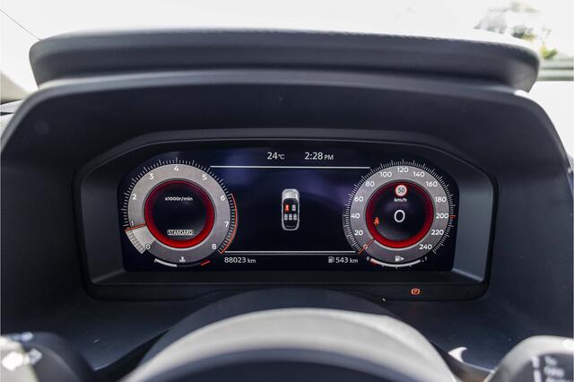 Nissan QASHQAI 1.3 MHEV N-Connecta | Pano | Camera