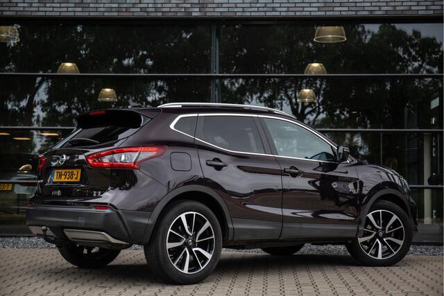 Nissan QASHQAI 1.2 Business Edition , Panoramadak, Trekhaak, Bose,