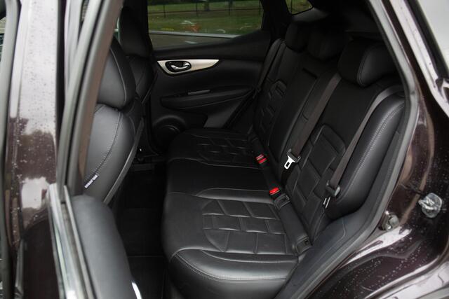 Nissan QASHQAI 1.2 Business Edition , Panoramadak, Trekhaak, Bose,