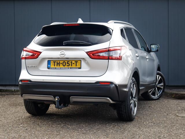 Nissan QASHQAI 1.2 N-Connecta (116 PK) 2e-Eig. & BOVAG-Garantie. NL-Auto, Trekhaak, Panoramadak, Navigatie, Cruisecontrol, Keyless-Entry/Start, Achteruitrijcamera, Bluetooth, Parkeersensoren-V+A, DAB Licht-Zicht-Pakket, Lm-Velgen-18Inch, Privacy-Glas