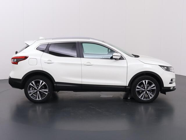 Nissan QASHQAI 1.6 N-Connecta | Trekhaak | Panoramadak | Navigatie | Climate Control | Cruise Control |