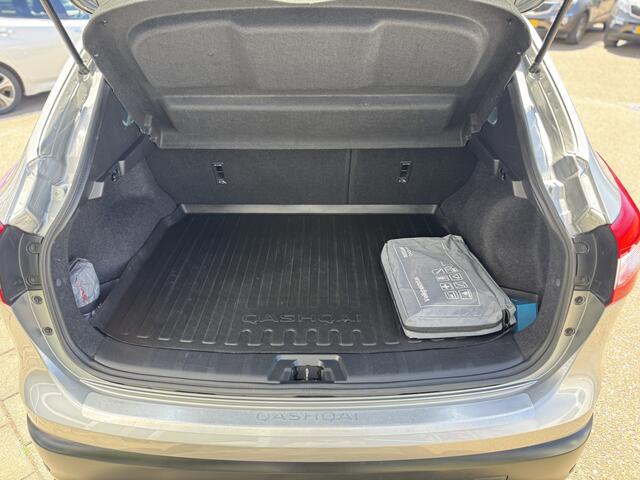 Nissan QASHQAI 1.2 N-Connecta Design Cold pack