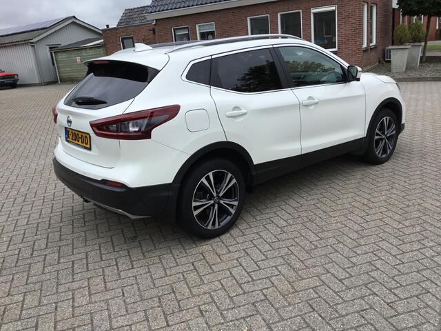 Nissan QASHQAI 1.3 DIG-T 140 MT N-Connecta+Design Pack