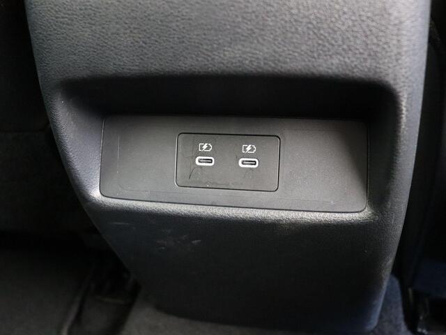 Nissan QASHQAI 158pk MHEV Xtronic N-Connecta | Pilot Assist | Rondomzicht Camera | Google integration | Half lederen bekleding | Keyles Entery | 1800KG trekgewicht |