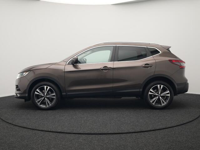 Nissan QASHQAI 1.3 DIG-T N-Connecta Automaat Dealer O.H. | Panodak | L.M. 18" | Navigatie | Apple Carplay | Camera | Stoelverwarming | Cruise Control | Climate Control |