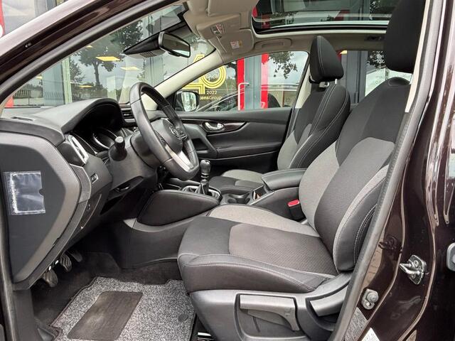 Nissan QASHQAI DIG-T 140 MT Design Edition | PANORAMADAK | RONDOM CAMERA | TREKHAAK | 18 INCH |