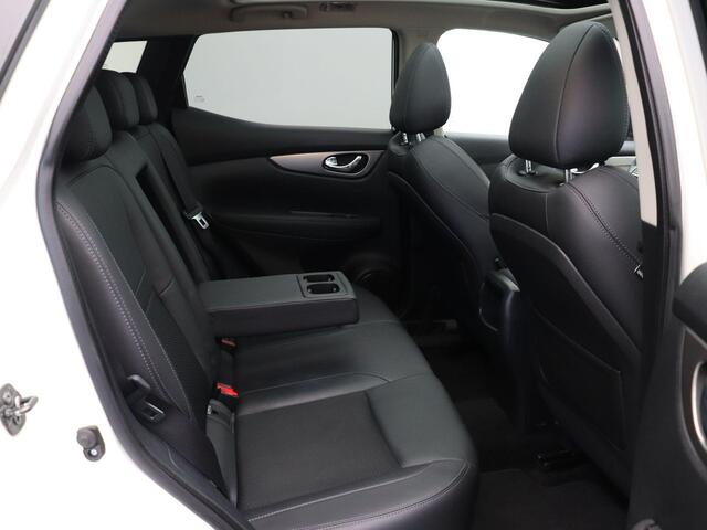 Nissan QASHQAI 1.2 Tekna | Trekhaak | Rondomzicht Camera | Panoramadak | Stoelverwarming | Voorruit Verwarming |