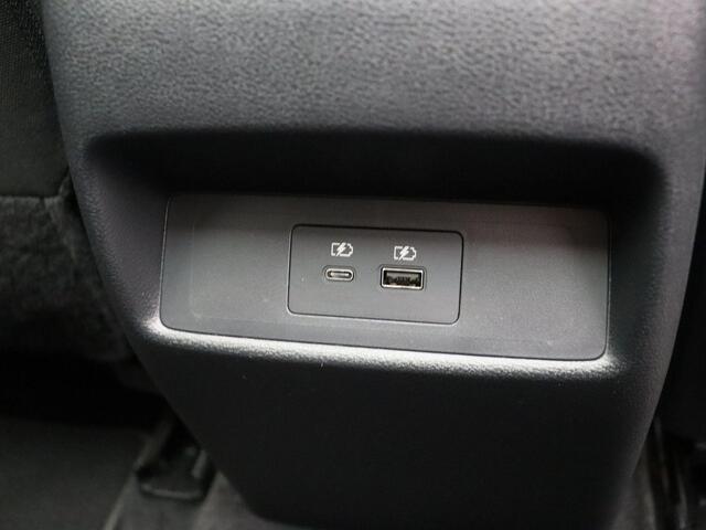 Nissan QASHQAI 1.3 MHEV Premiere Edition | Trekhaak! | Cruise Control Adaptief | Panorama Dak | Head-Up Display |