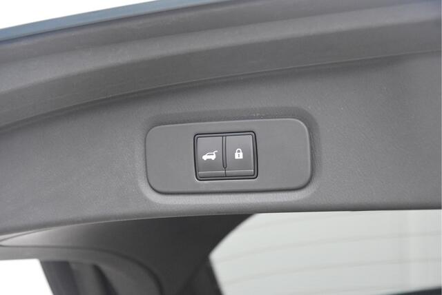 Nissan QASHQAI 1.3 MHEV Xtronic Tekna Plus | Trekhaak |