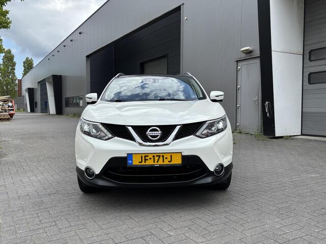 Nissan QASHQAI 1.6 Tekna | Panoramadak | Leder | Stoelverwarming | Navigatie | 360° Camera| LED Koplampen | Dodehoek | Rijklaarprijs!