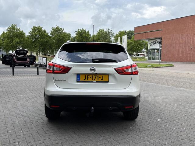 Nissan QASHQAI 1.6 Tekna | Panoramadak | Leder | Stoelverwarming | Navigatie | 360° Camera| LED Koplampen | Dodehoek | Rijklaarprijs!