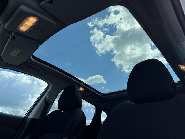 Nissan QASHQAI 1.3 DIG-T N-Connecta Automaat / Trekhaak (Trekgewicht 1.500kg ) / Panoramadak / 360° Camera / Apple Carplay & Android Auto / Navigatie full map / Cruise- en Climate Control / Keyless Entry & Start /