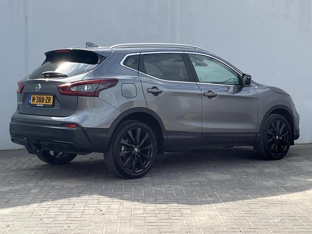 Nissan QASHQAI 1.3 DIG-T Premium Black Edition Automaat / Trekhaak (Trekgewicht 1.500kg) / Panoramadak / Verwarmde Voorstoelen / 360° Camera / Apple Carplay & Android Auto / Elektrisch Verstelbare Bestuurdersstoel / Cruise- en Climate Control / Keyless Entry & Start /