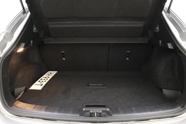 Nissan QASHQAI 1.2 N-Connecta 115pk | Navigatie | Camera | Trekhaak | Panoramadak | Cruise Control | Climate Control | Keyless Entry - Start