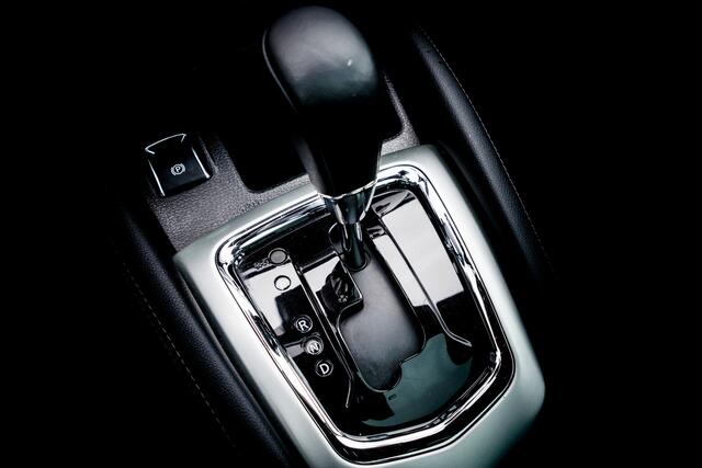 Nissan QASHQAI 1.2 Automaat Tekna | Leder | Panoramadak | 19 inch LMV | 360 Camera | Trekhaak