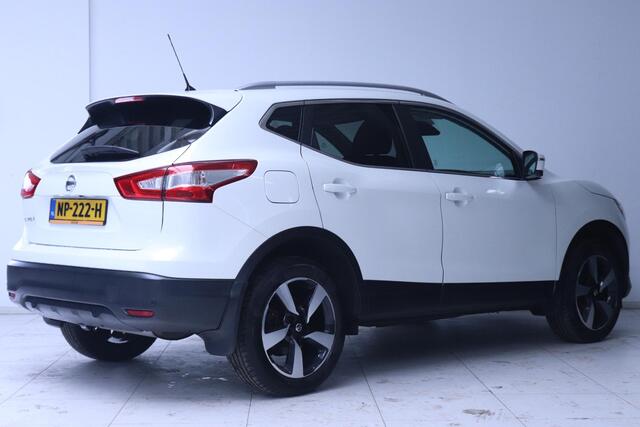 Nissan QASHQAI 1.6 N-Connecta | Achteruitrijcamera | Panoramadak | Navigatie | Afneembare trekhaak |