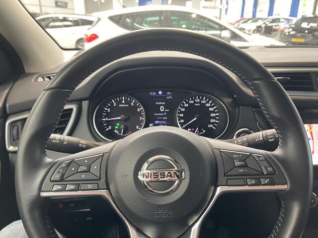 Nissan QASHQAI 1.3 DIG-T 160pk N-Connecta | Eerste Eigenaar | Dealer Onderhouden | Camera | Navigatie | Stoelverwarming | Verwarmde Voorruit | Automaat |