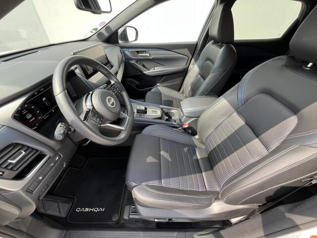 Nissan QASHQAI 1.5 e-Power Tekna Automaat / Dealer Onderhouden / Trekhaak (Trekgewicht 750kg) / HUD / 360° Camera / Apple Carplay & Android Auto / Adaptieve Cruise Control / Stuur- en Stoelverwarming voor / Voorruitverwarming / Keyless Entry & Start / Elektrische Achter