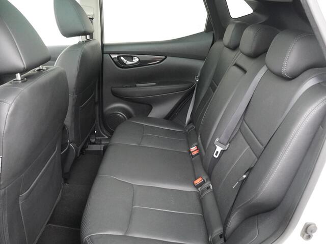 Nissan QASHQAI 1.2 Tekna Automaat - Panoramadak - Lederen bekleding - Navigatie - Trekhaak