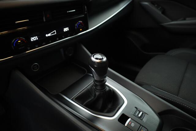 Nissan QASHQAI 1.3 MHEV Acenta | Pano | Adapt. Cruise | Keyless | Camera | Trekhaak | Apple CarPlay