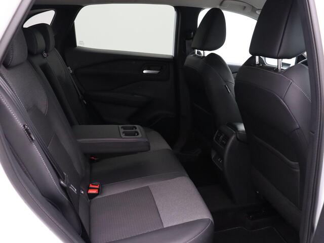 Nissan QASHQAI 1.3 MHEV Xtronic N-Connecta | Automaat | 18" Lichtmetalen Velgen | Stoel, Stuur en Voorruitverwarming | Adaptieve Cruise Control | Keyless Entry |