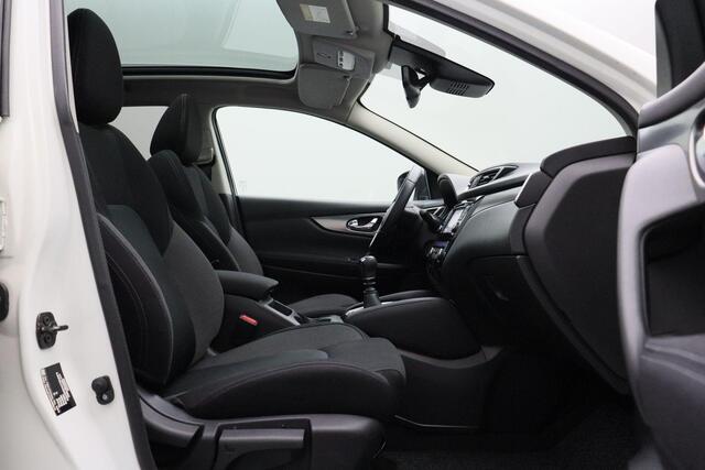 Nissan QASHQAI 1.2 Tekna 2018 Panoramadak | 360 Camera | Navigatie | Bluetooth | Cruise control | Trekhaak | Climate control | Keyless | PDC | Radio CD | Multifunctioneel stuurwiel | Lichtmetaal