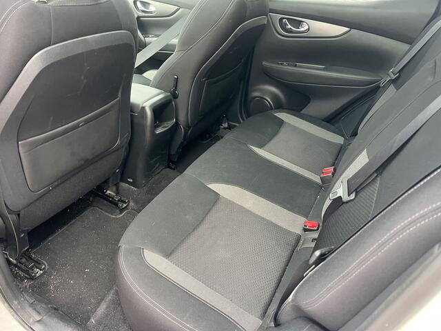 Nissan QASHQAI 1.3 DIG-T N-Connecta | Nieuw Binnen! | Pano | Navi | Camera