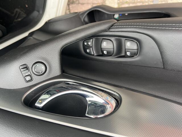 Nissan QASHQAI 1.3 DIG-T N-Connecta | Nieuw Binnen! | Pano | Navi | Camera