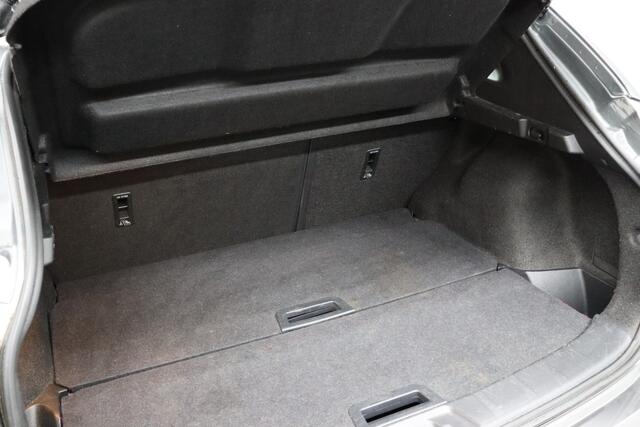 Nissan QASHQAI 1.3 DIG-T Acenta | Cruise-control | Trekhaak | Camera | Apple Carplay & Android Auto | Clima | Parkeersensoren | LM Velgen | + Set Winterbanden