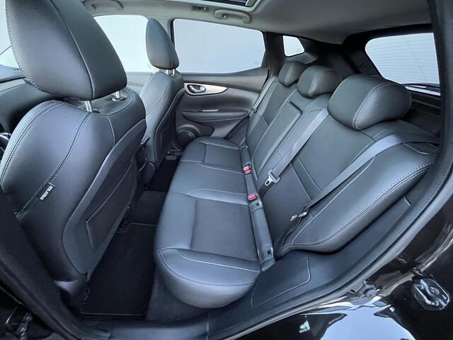 Nissan QASHQAI 1.2 Tekna / Automaat / 100% Dealeronderhouden / Trekhaak / Navigatie full map / Panoramadak / Stoelverwarming / Keyless Entry & Start /