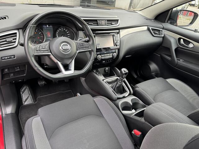 Nissan QASHQAI 1.2 N-Connecta Design Pack | Trekhaak | Navigatie | 360° Camera | Panoramadak | Keyless Entry | Cruise & Climate Control | Rijklaarprijs!