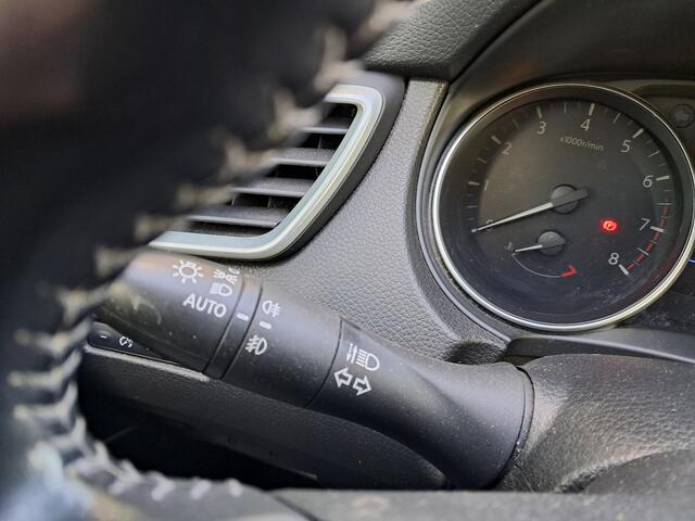Nissan QASHQAI 1.3 DIG-T Tekna met Panoramadak! | Clima | Cruise | Navigatie | PDC | Trekhaak | Ndl auto | RIJKLAARPRIJS INCL 12 MAANDEN GARANTIE EN BEURT