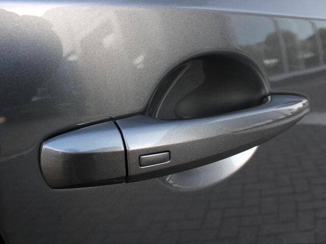 Nissan QASHQAI Tekna Plus 1.3 MHEV 158PK Xtronic Automaat Lederen bekleding, Stoel-Stuur en voorruitverwarming, Electrisch bedienbare achterklep, 20 inch Lichtmetalen velgen, Camera rondom zicht
