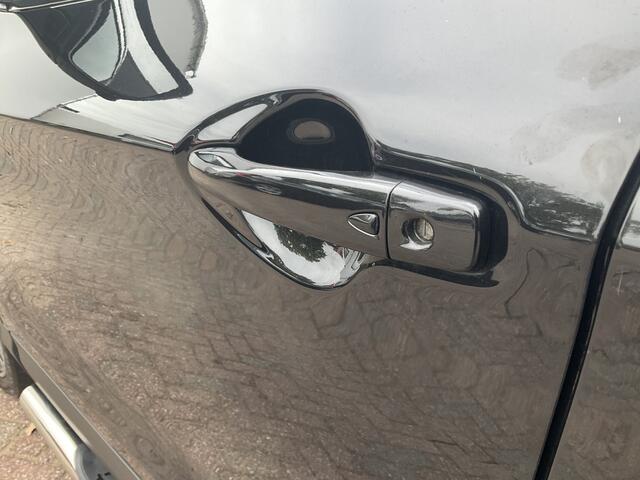Nissan QASHQAI 1.2 Tekna Navi Cam Bull/Side Bars Trekhaak Uitstraling