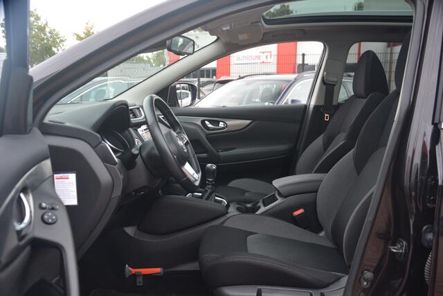 Nissan QASHQAI 1.3 DIG-T N-Connecta | Navigatie | 360 camera | Panoramadak | Clima | Trekhaak |