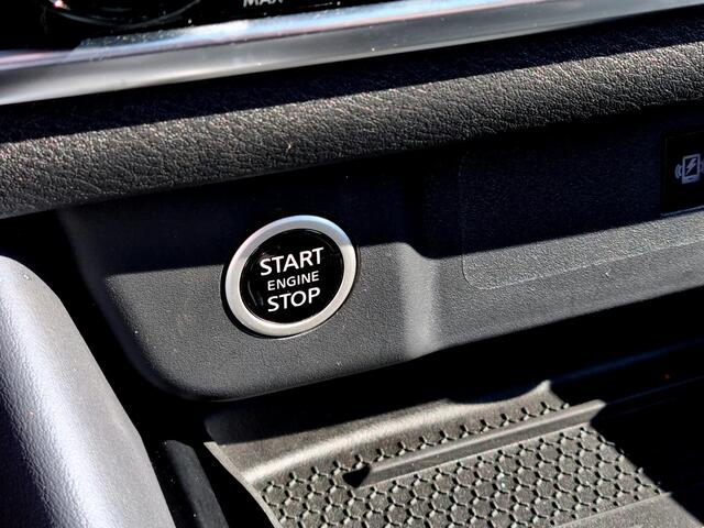 Nissan QASHQAI 1.3 MHEV Xtronic Tekna / Trekhaak ( 1.800 kg ) / All season banden / Apple carplay / Android auto / Head-up Display / Elektrische kofferbak