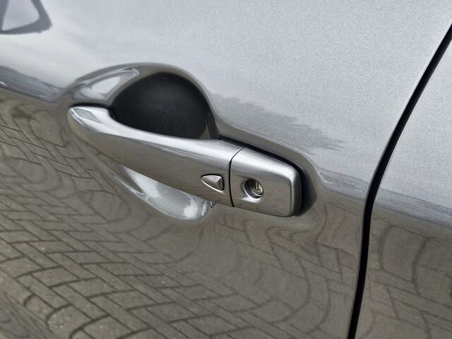 Nissan QASHQAI 1.2 N-Connecta + PANO DAK + KEYLESS + 360 CAMERA + NAVIGATIE