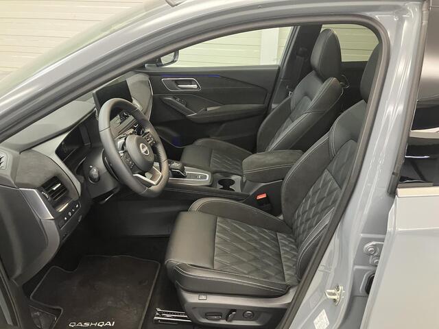 Nissan QASHQAI 1.3 MHEV Xtronic Tekna Plus / 1800kg Trekgewicht / Panoramadak / Lederen Bekleding / Bose Audio / Elektrische Stoelen met Geheugen / Google Maps Navigatie / Stoel- en Stuurverwarming / Verwarmde Voorruit / 360 Graden Camera /