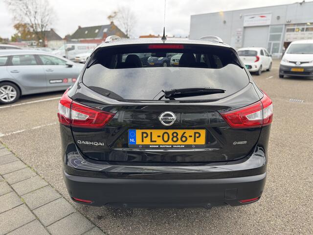 Nissan QASHQAI 1.2 N-Connecta Design Pack. Trekhaak afneembaar max. 1.200kg