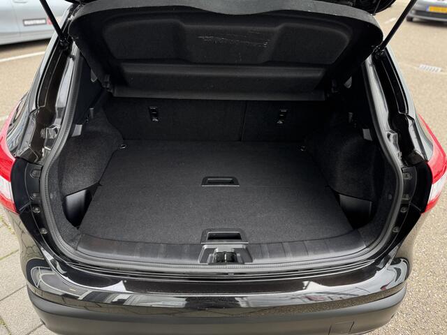 Nissan QASHQAI 1.2 N-Connecta Design Pack. Trekhaak afneembaar max. 1.200kg