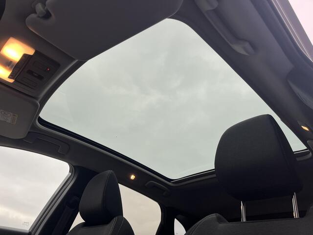 Nissan QASHQAI 1.3 MHEV Xtronic Premiere Edition / Unieke km-stand! / 100% Dealeronderhouden / Panoramadak / 360° Camera / HUD / Apple Carplay & Android Auto / Navigatie full map / Keyless Entry & Start / Adaptieve Cruise Control / Climate Control /
