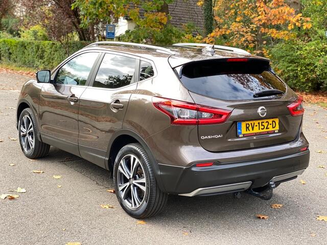 Nissan QASHQAI 1.6 Tekna - Pano dak - Navi - Trekhaak - Leer !!!