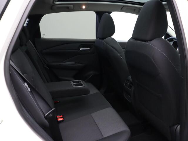 Nissan QASHQAI 158pk MHEV Xtronic Premiere Edition | Trekhaak | Cruise Control Adaptief | Panorama Dak | Head-Up Display |