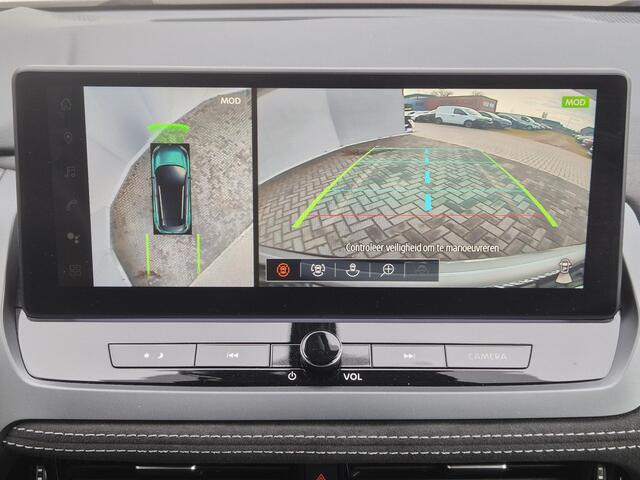 Nissan QASHQAI 1.3 MHEV Xtronic Tekna Plus Automaat / Nieuw model / Facelift / HUD / Panoramadak / Trekgewicht 1800 kg / Stuur-, Stoel en Voorruit verwarming / Elektrische achterklep / Stoel met massage functie /